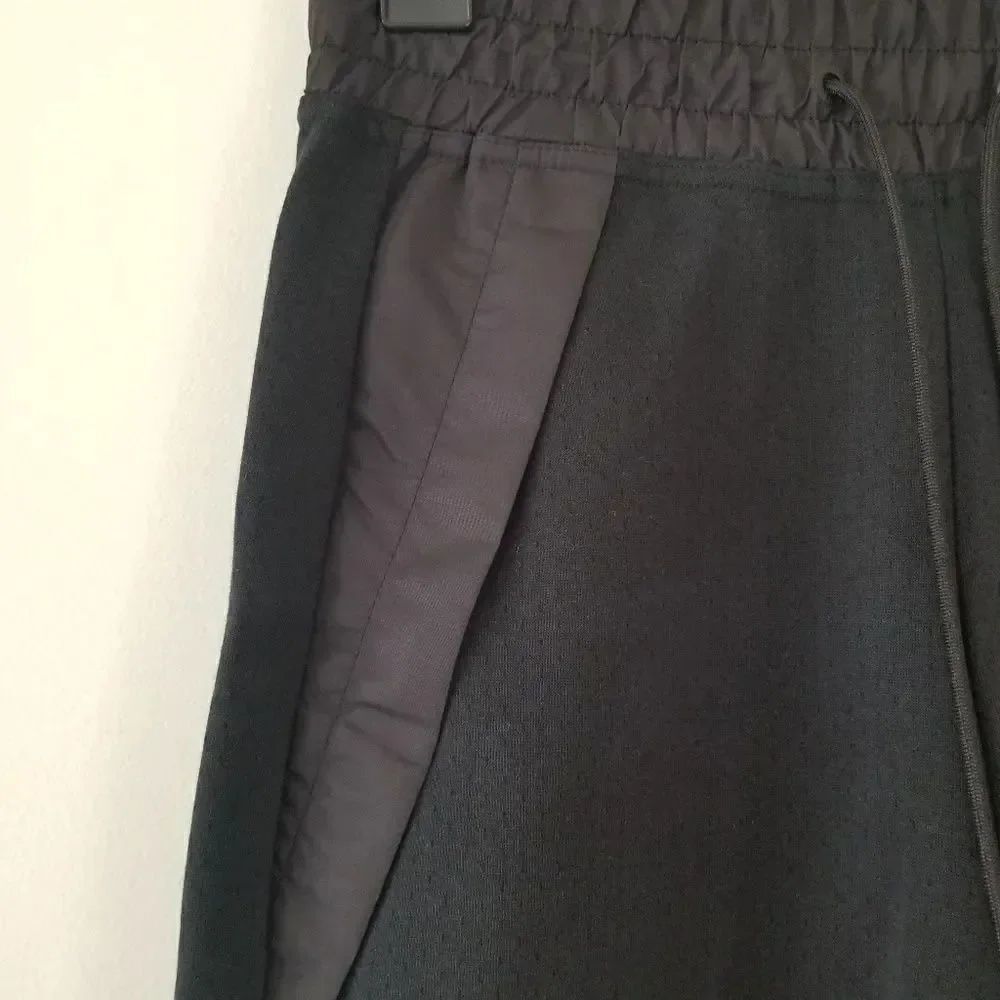 Nike Tech Pack Capris Pant (NWT) - Picture 7 of 8
